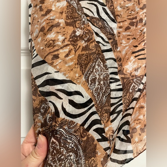 💯% Silk Scarf - Picture 2 of 3